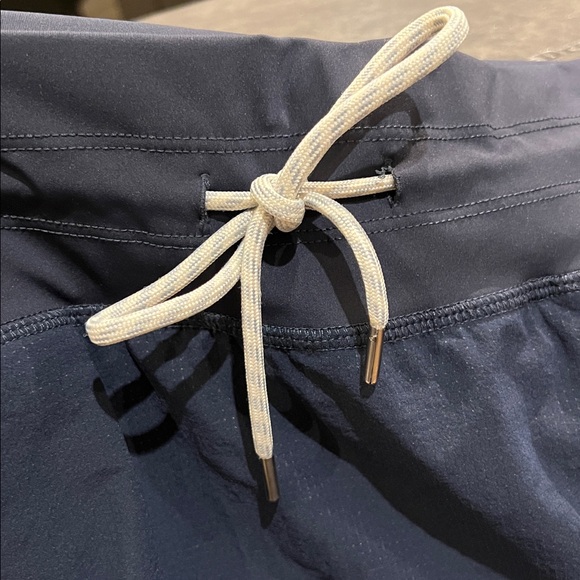 Vuori Seabreeze Skirt ✨ Ink (Navy Blue) ✨ Medium - Picture 8 of 10